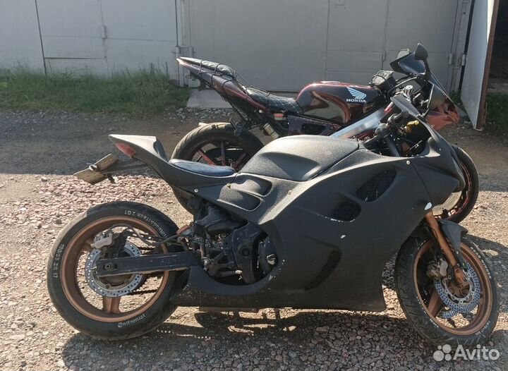 Хонда SBR 750
