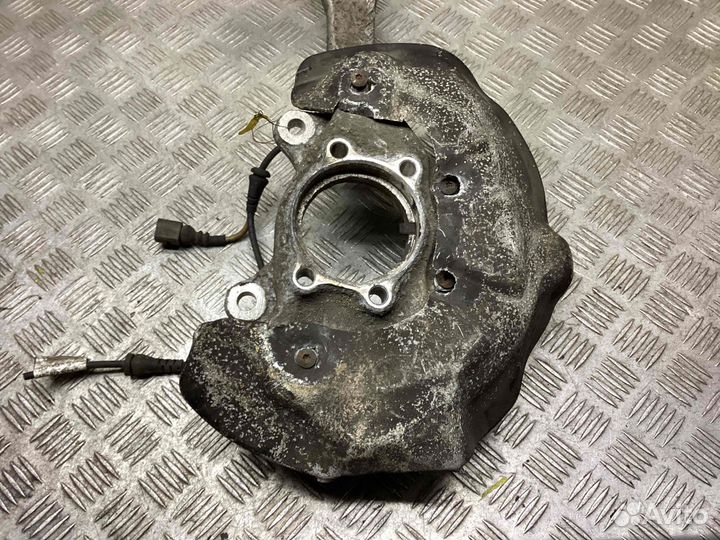 Цапфа/кулак поворотный передний правый Audi A6/RS6/S6