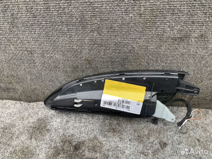 Подушка безопасности левая в сиденье W211 211