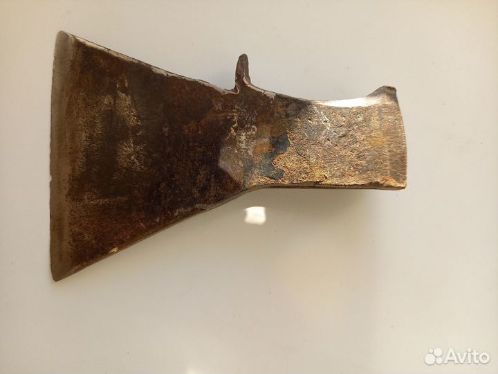 Топор антикварный