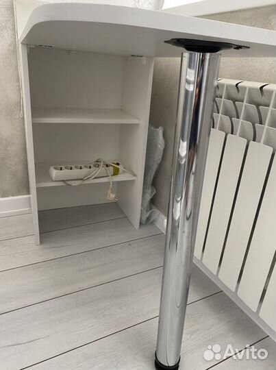 Складной стол для маникюра