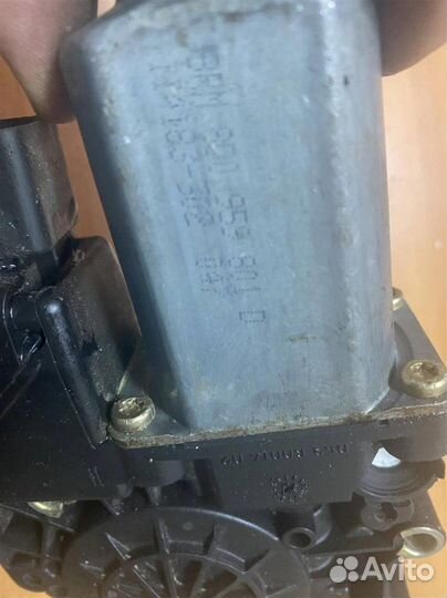 Моторчик стеклоподъемника Audi A4 (B5) 1994-2000