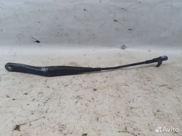 Поводок дворника левый Opel Astra H Z16XER 2008