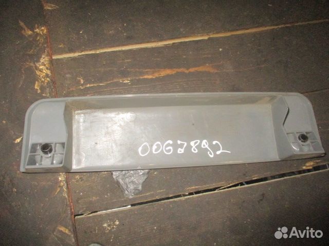 Накладка вещевого отсека водительская сторона Merc