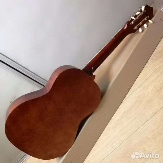 Гитара новая классическая полноразмерная