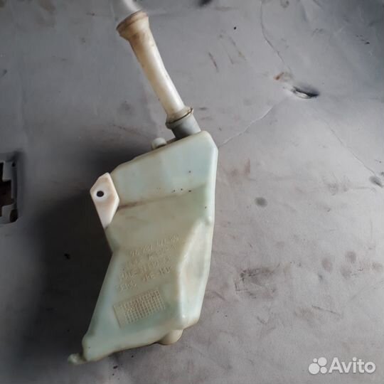Бачок стеклоомывателя Пежо 206