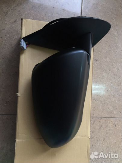 Зеркало заднего вида Nissan Qashkai правое и левое