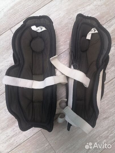 Щитки хоккейные Mega, размер 11