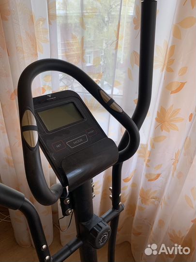 Эллиптический тренажер Titanium Masters