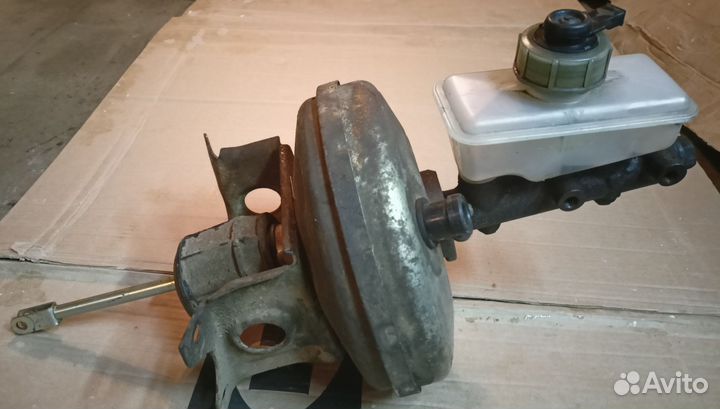 Вакуумный усилитель и главный тормозной цилиндр