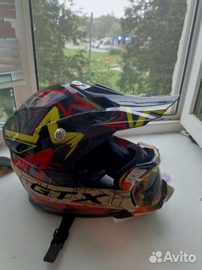 Мотокроссовый шлем