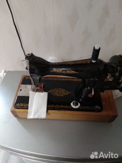 Швейная машинка ручная