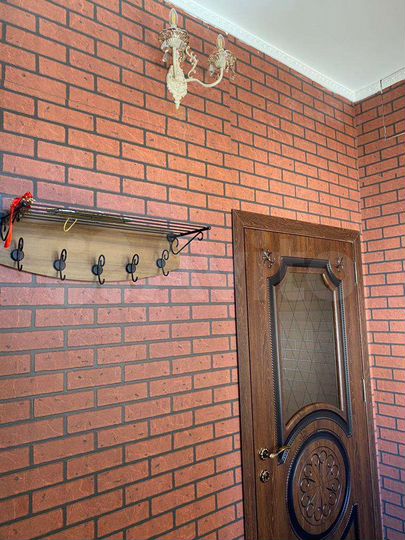 2-к. квартира, 70 м², 1/1 эт.