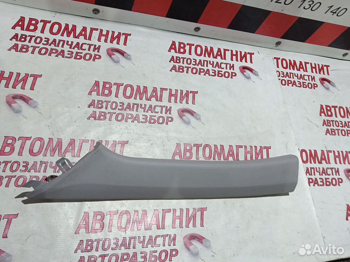 Накладка стойки лобового стекла Киа Рио 4 FB