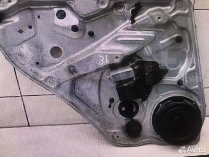 Стеклоподъемник задний L Volkswagen Passat B5 B5+