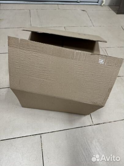 Коробка с вещами