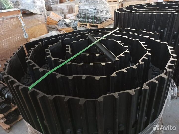 Гусеницы на Hitachi ZX240