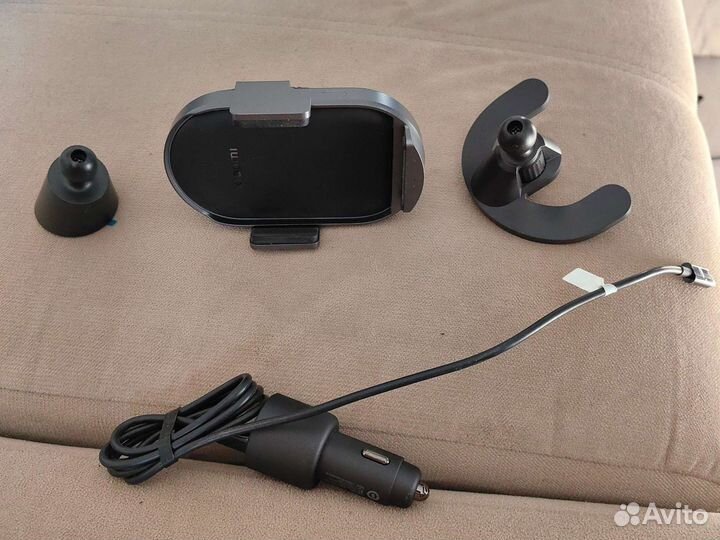 Xiaomi держатель в авто с зарядкой