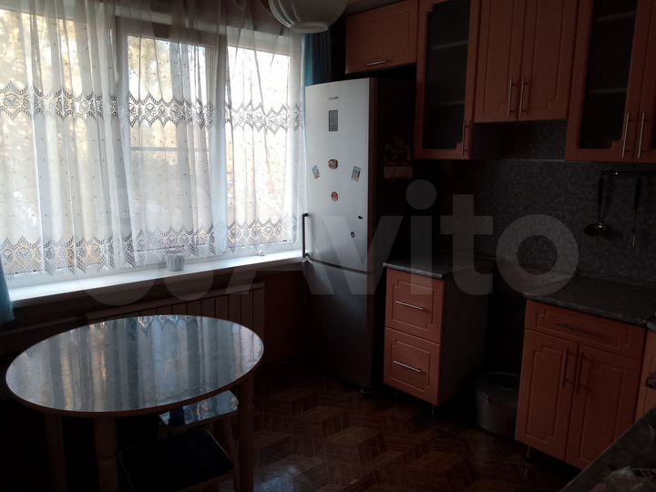 4-к. квартира, 81 м², 2/5 эт.