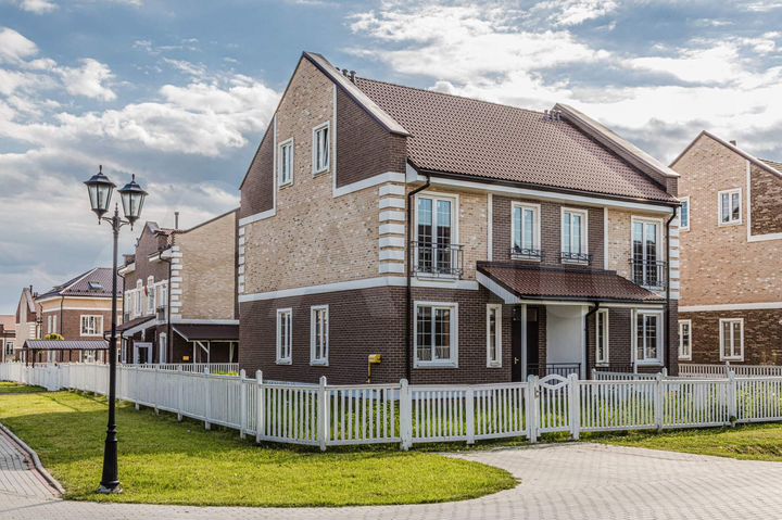 Дом 135 м² на участке 4 сот.