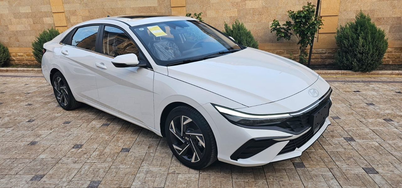 Hyundai Elantra: фото владельца