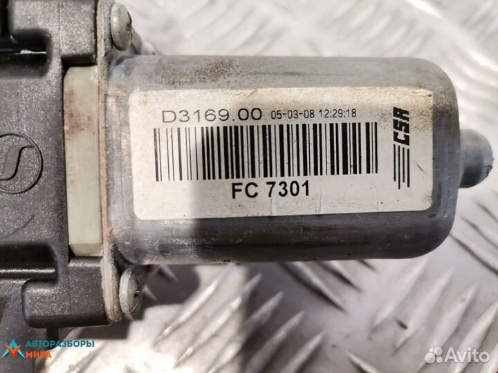 Стеклоподъемник электрический задний левый Jaguar