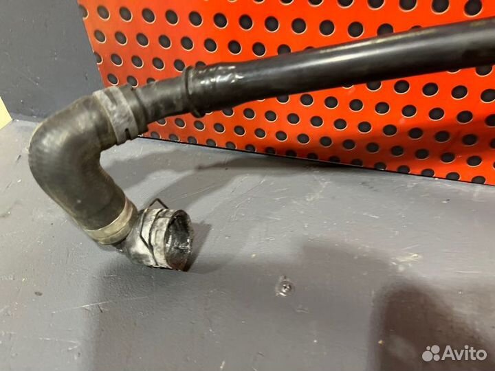 Патрубок системы охлаждения Mercedes-Benz S-Class