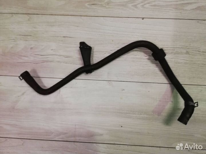 Патрубок радиатора VW Passat B6