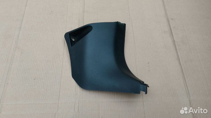 Накладка порога передняя правая Toyota Highlander