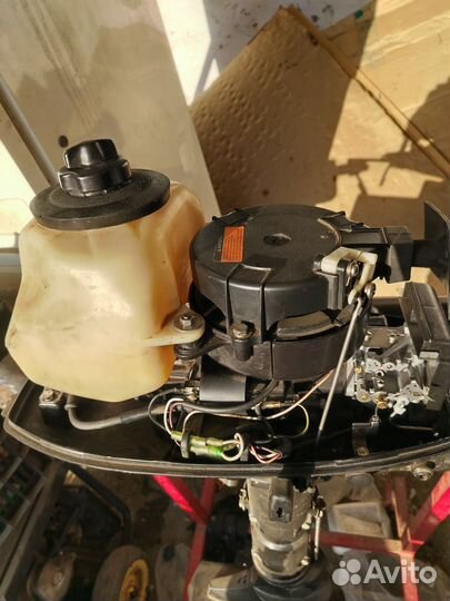 Продам лодочный мотор 5. Лс