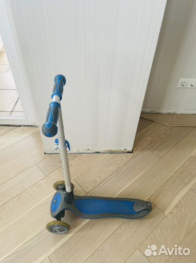 Самокат трехколесный globber