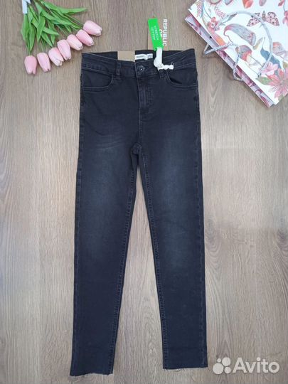Джинсы для девочки, р. 146, новые