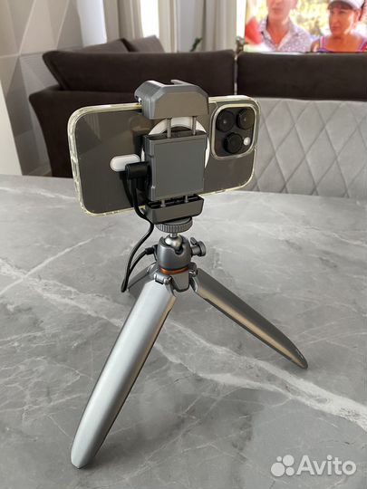 Штатив трипод с pawerbank для телефона