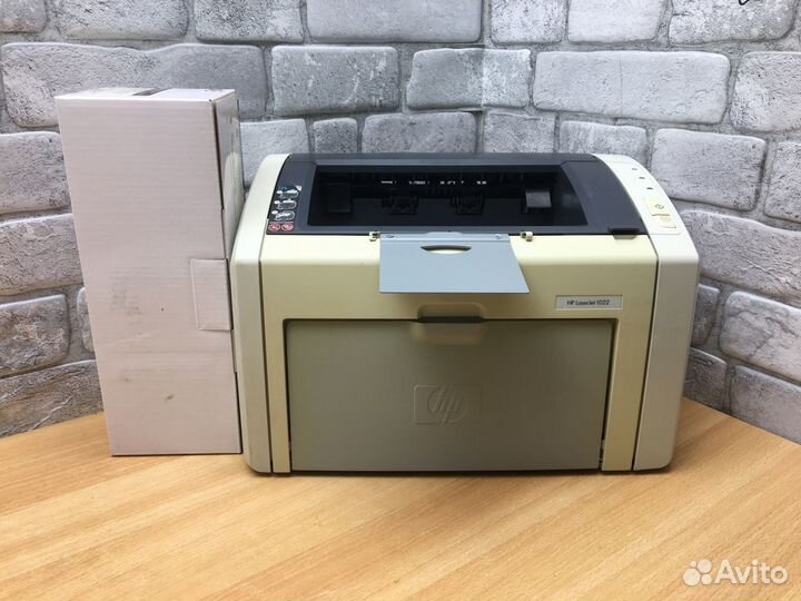 Лазерный принтер HP LaserJet 1022. Новый картридж