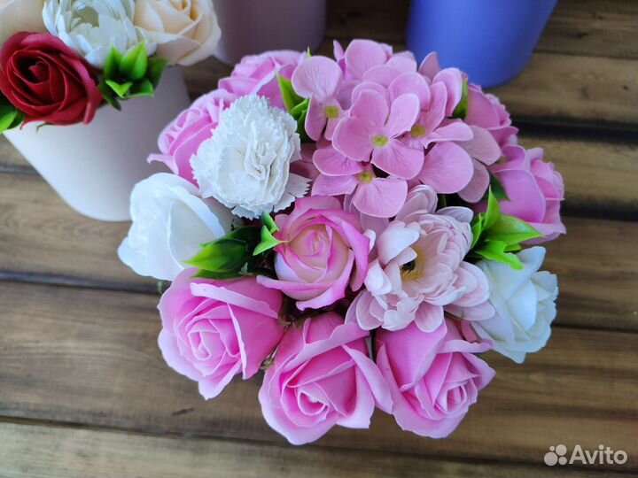 Композиция из мыльных цветов