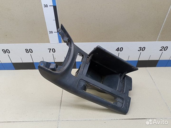 Консоль Avensis II 2003-2008