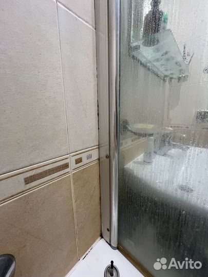 Стеклянная штора для ванной