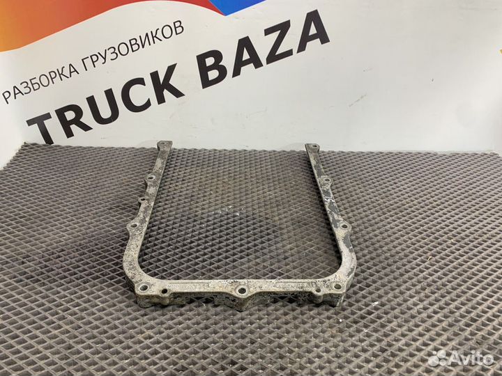 99468498 Прижимная планка передняя Iveco Stralis