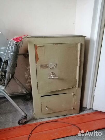 Сейф металлический бу