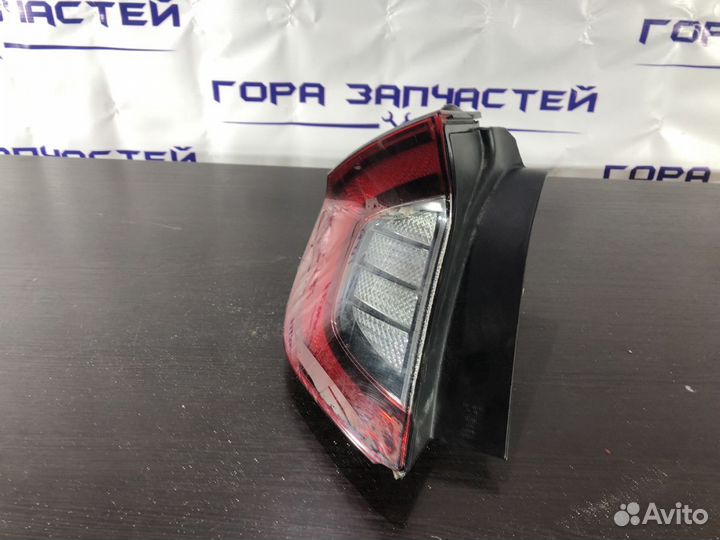 Фонарь задний наружный левый Hyundai Sonata 8 DN8