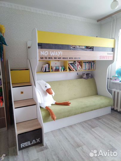 Двухъярусная кровать с диваном бу