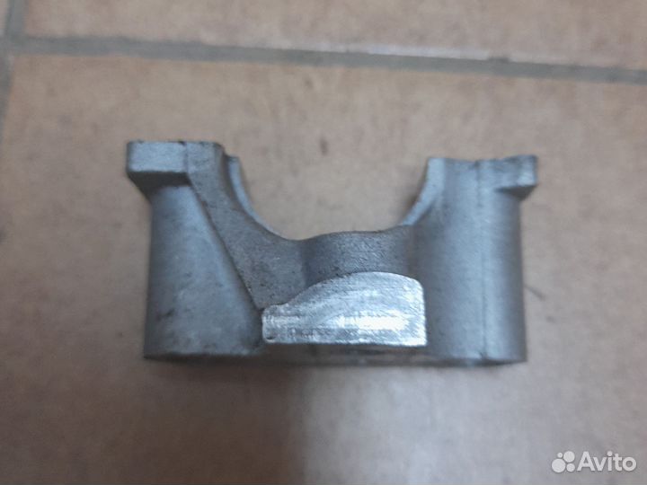 Крышка распредвала 2,3,4 4D55/4D56/D4BH/D4BF