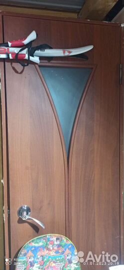 Межкомнатные двери бу 60 см с коробкой (2шт) и 80с