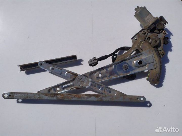 Стеклоподъемник электрический задний правый