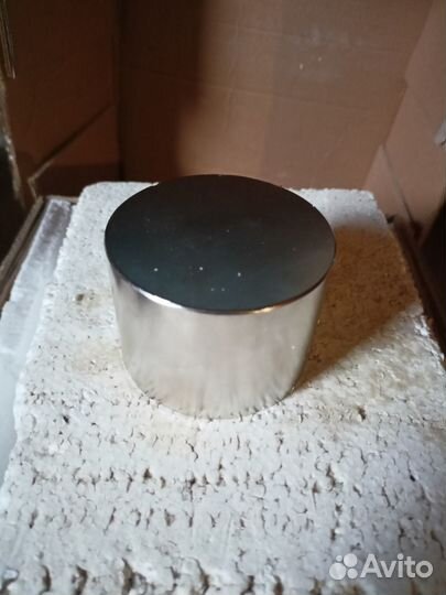 Сильный магнит