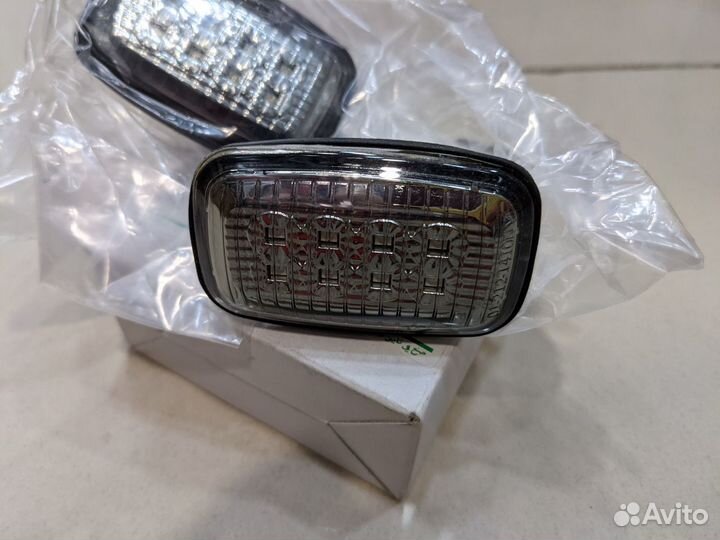 Повторитель поворота к крыло toyota LC100 диодный