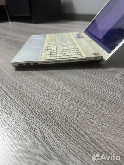 Sony Vaio Core i3 2330M/8 г/256 SSD/Geforce GT410M
