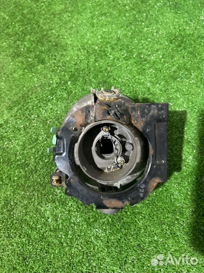 Фара противотуманная левая Subaru Outback SG