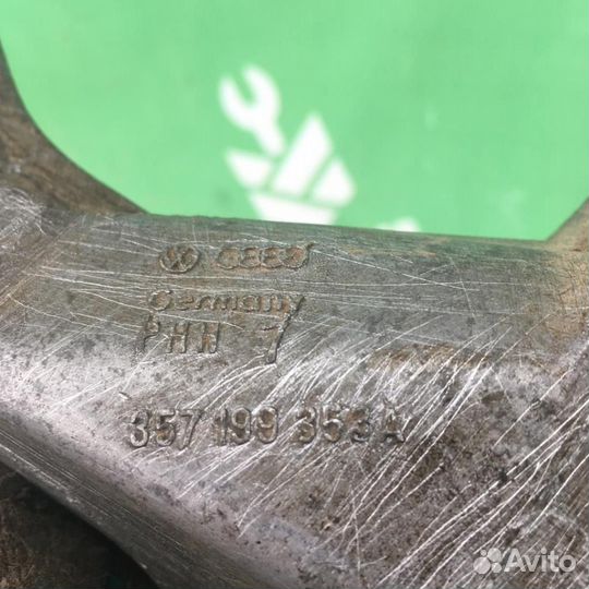 Кронштейн кпп Фольксваген Пассат Б3