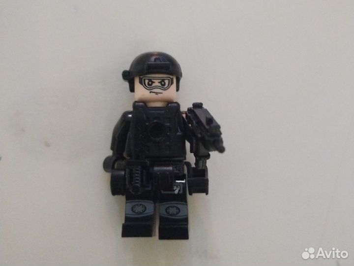 Продаю Лего и игрушки